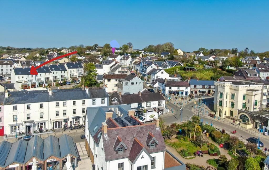 Central Modern Townhouse In Saundersfoot Exterior foto